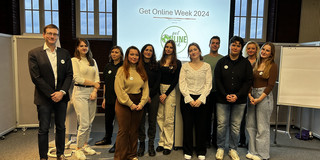 Vetr.-Prof. Dr. Bastian Pelka (links) mit den Studierenden der Projektgruppe zur Get Online Week 2024