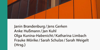Das Bild zeigt das Cover eines Buches mit dem Titel „Sonderpädagogik intra- und interdisziplinär: Perspektiven aus Theorie, Forschung und Praxis". Im Hintergrund ist ein modernes Gebäude mit orangefarbener Fassade und großen Fenstern abgebildet. Darunter sind die Namen der Herausgeber*innen aufgeführt.